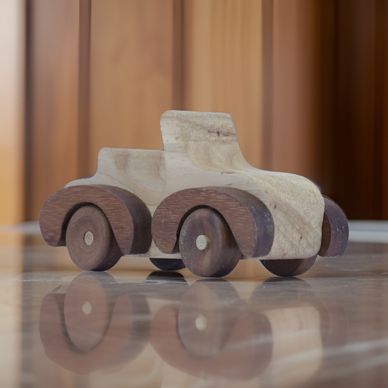 Pint Wheels- Wintage Classic Car Wooden